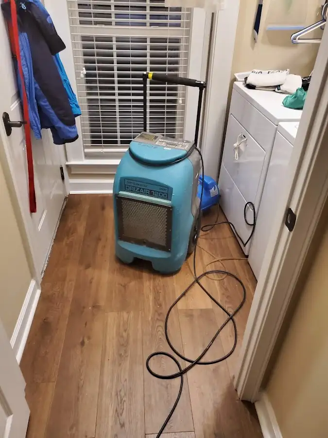 Commercial dehumidifier deployed for Flood Damage Cleanup in Park Ridge